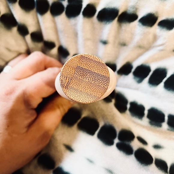 SOLD!!! Tarte medium TAN honey foundation NWT - Picture 4 of 5